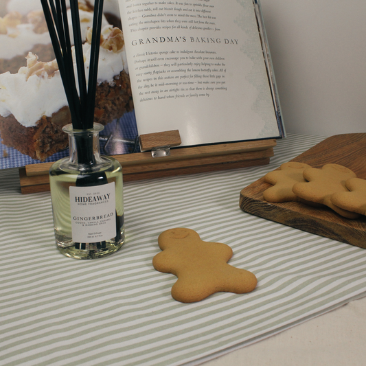 Embracing Autumn: How Fragrance Transforms Your Home This Season 🍂