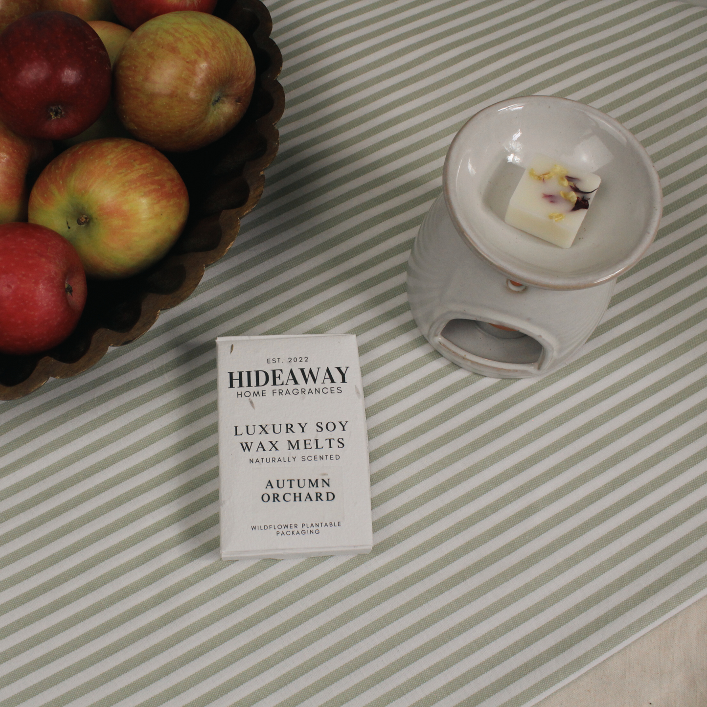 Autumn Orchard Soy Wax Melts with Fruity Apple and Orange Notes – Hideaway Home Fragrances