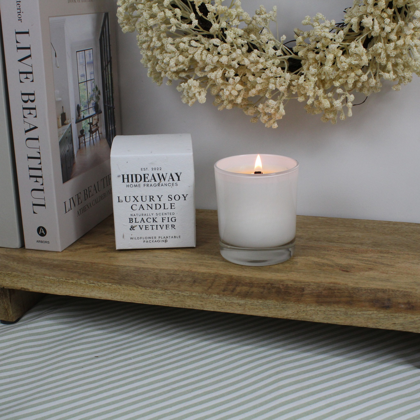Sophisticated soy wax candle in Black Fig & Vetiver with oak moss, amber, and cedarwood notes – Hideaway Home Fragrances