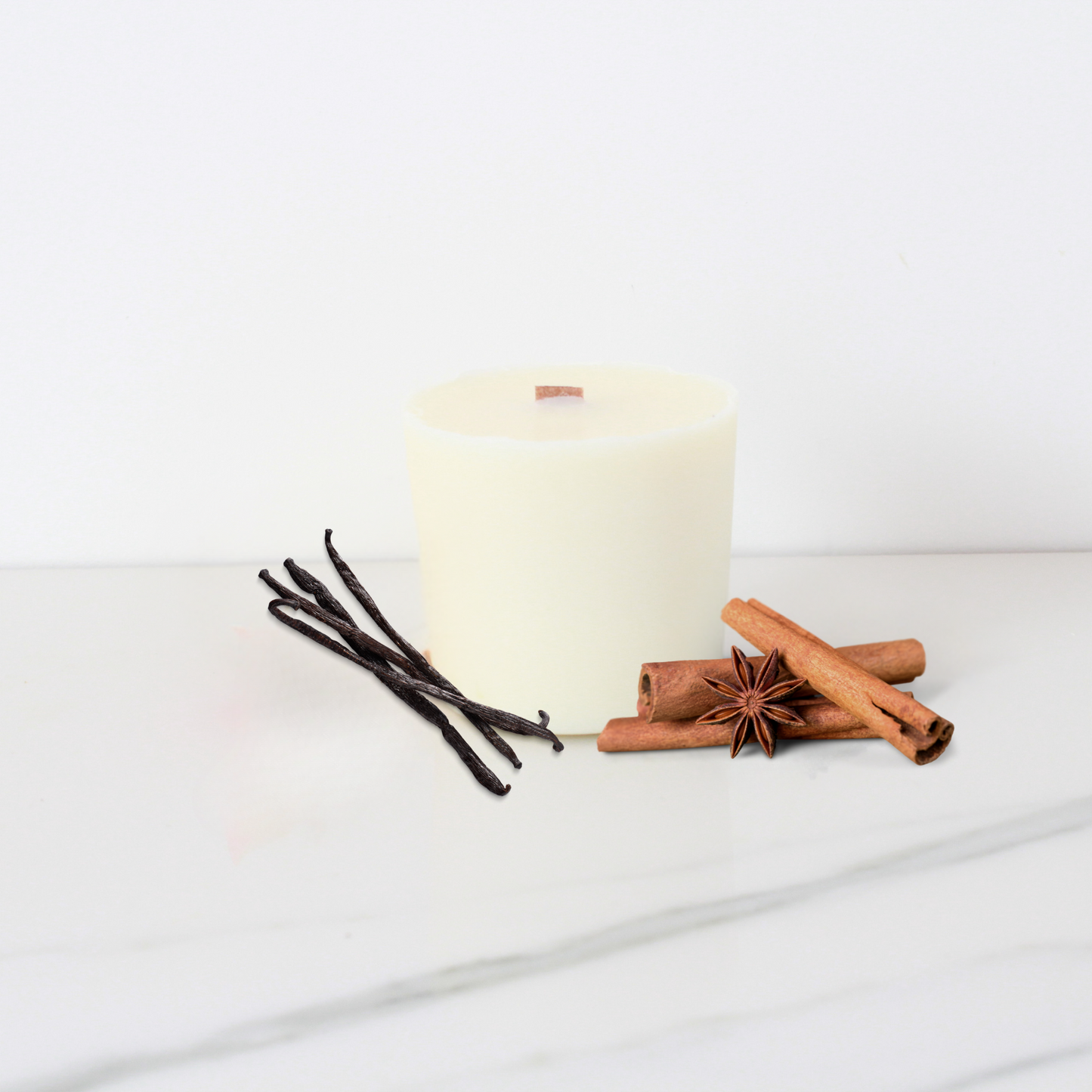 Gingerbread Candle Refill with Warm Spicy Vanilla and Caramel Notes – Hideaway Home Fragrances