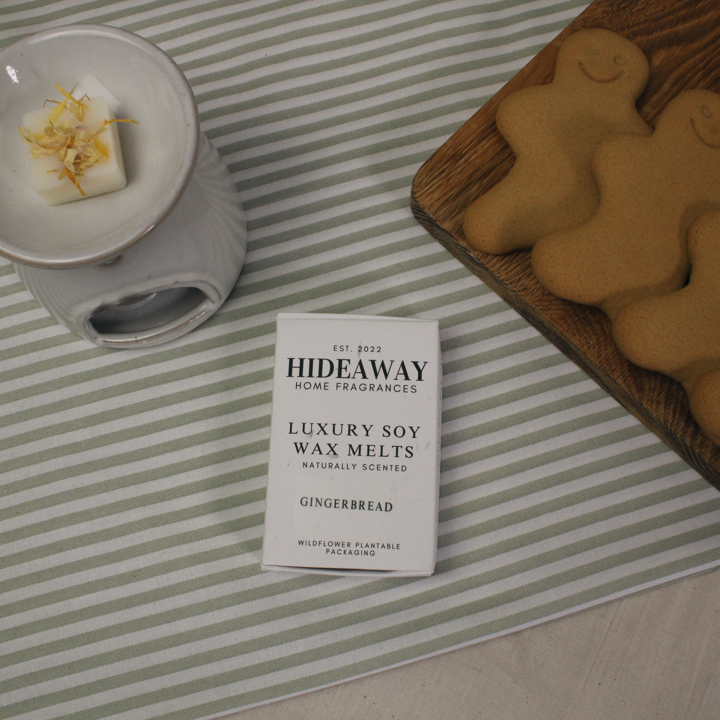 Comforting Gingerbread Scented Soy Wax Melts with Cinnamon and Caramel Notes – Hideaway Home Fragrances
