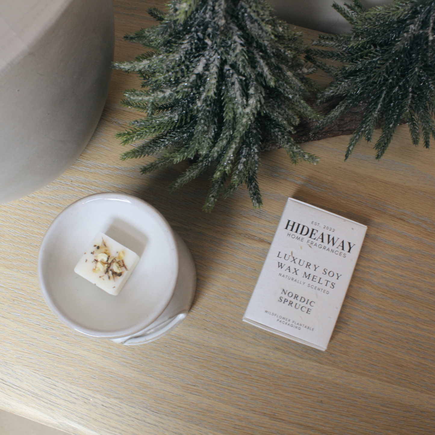 Fresh and Crisp Nordic Spruce Christmas Soy Wax Melts with Bergamot and Cedar Notes – Hideaway Home Fragrances