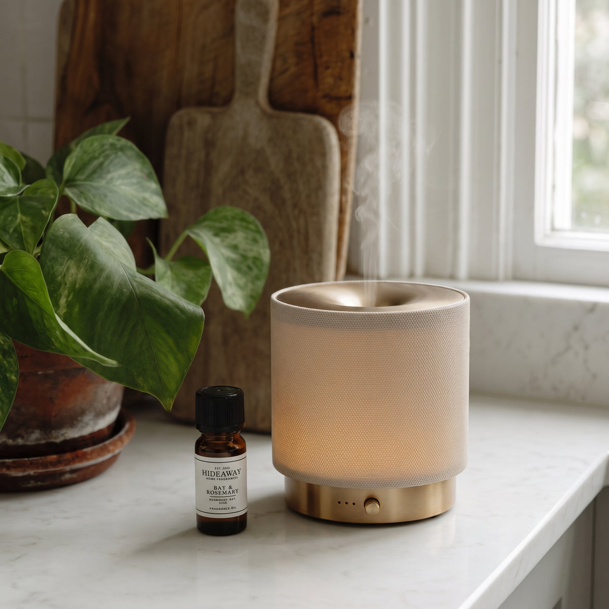 Fragrance notes breakdown for Hideaway Home Fragrances bay and rosemary fragrance oil featuring fresh citrus, bay leaf, pine needle, and herbal rosemary.