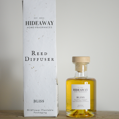 Reed Diffuser for a calming and mood-boosting atmosphere - Hideaway Home Fragrances