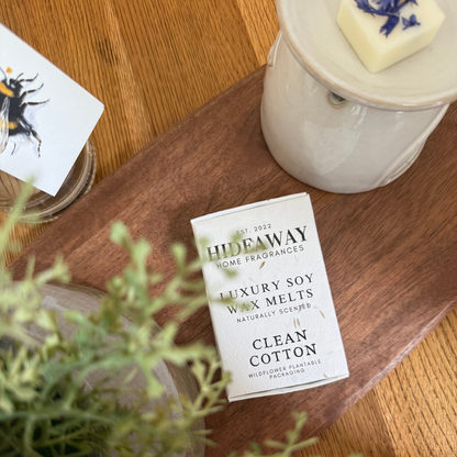 Six beautifully scented Clean Cotton soy wax melts capturing the airy freshness of citrus, jasmine, and powdery musk – Hideaway Home Fragrances