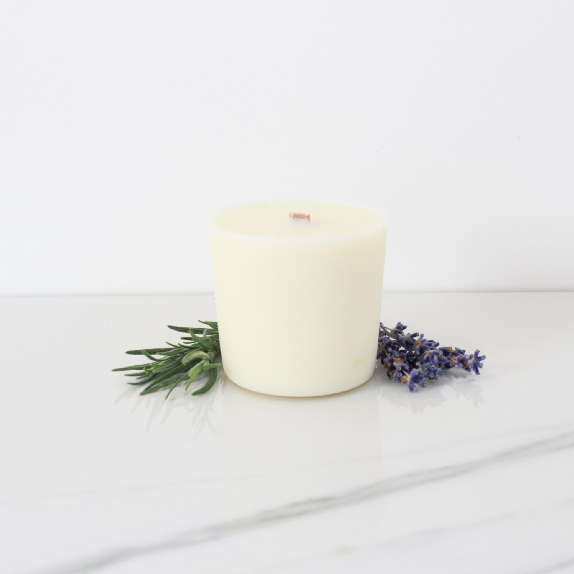 Energising Elevating candle to uplift and enhance focus - Hideaway Home Fragrances