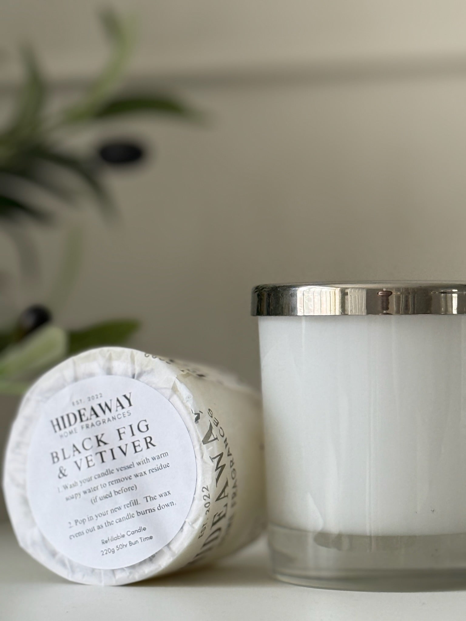 Black Fig & Vetiver Candle with juicy fig, citrus peel, vetiver, and oak moss for a rich, sophisticated, grounding fragrance – Hideaway Home Fragrances