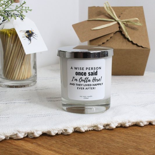 I’m Outta Here personalised farewell candle gift for leaving colleague – Hideaway Home Fragrances