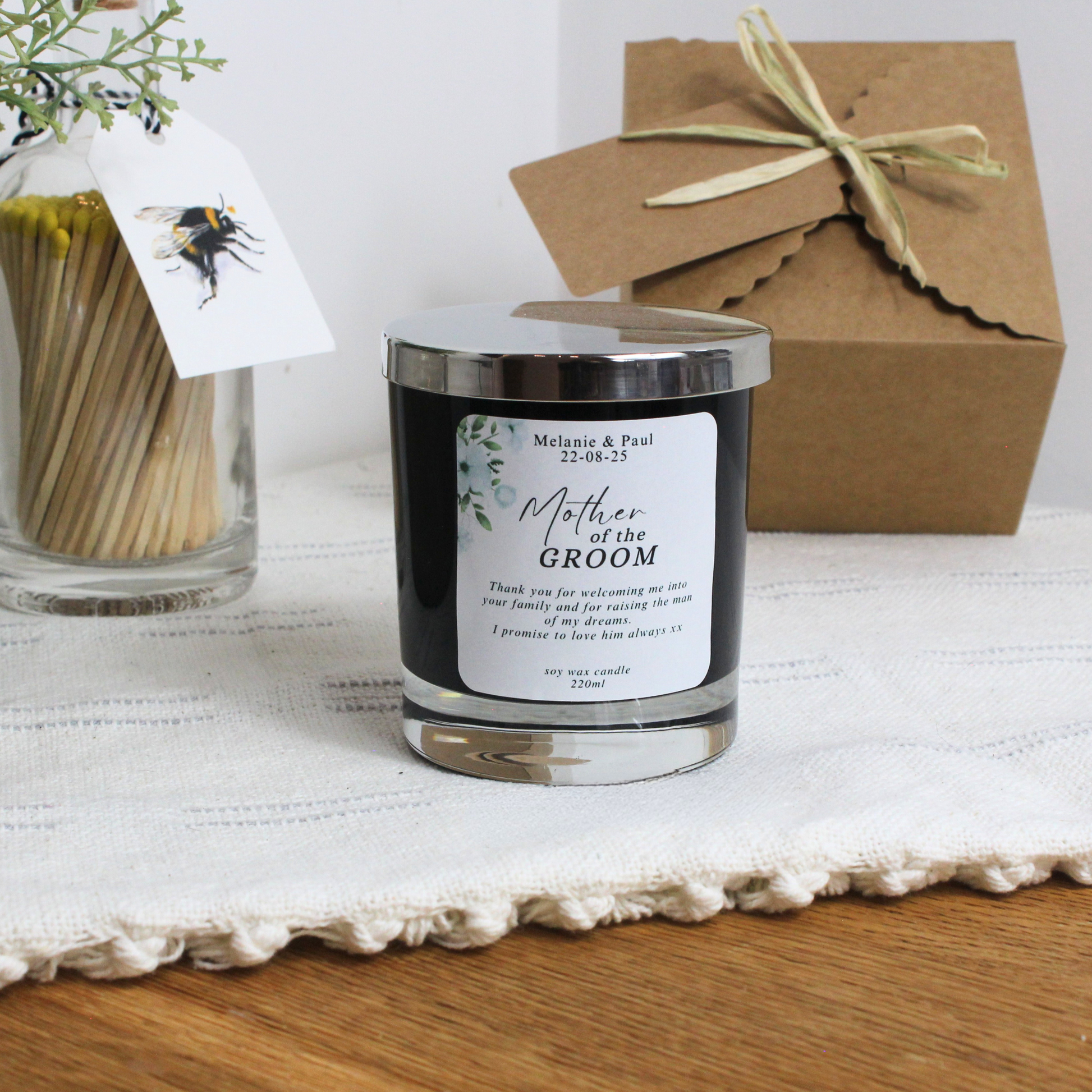 Personalised Mother of the Groom Wedding Candle with Couple’s Names – Hideaway Home Fragrances