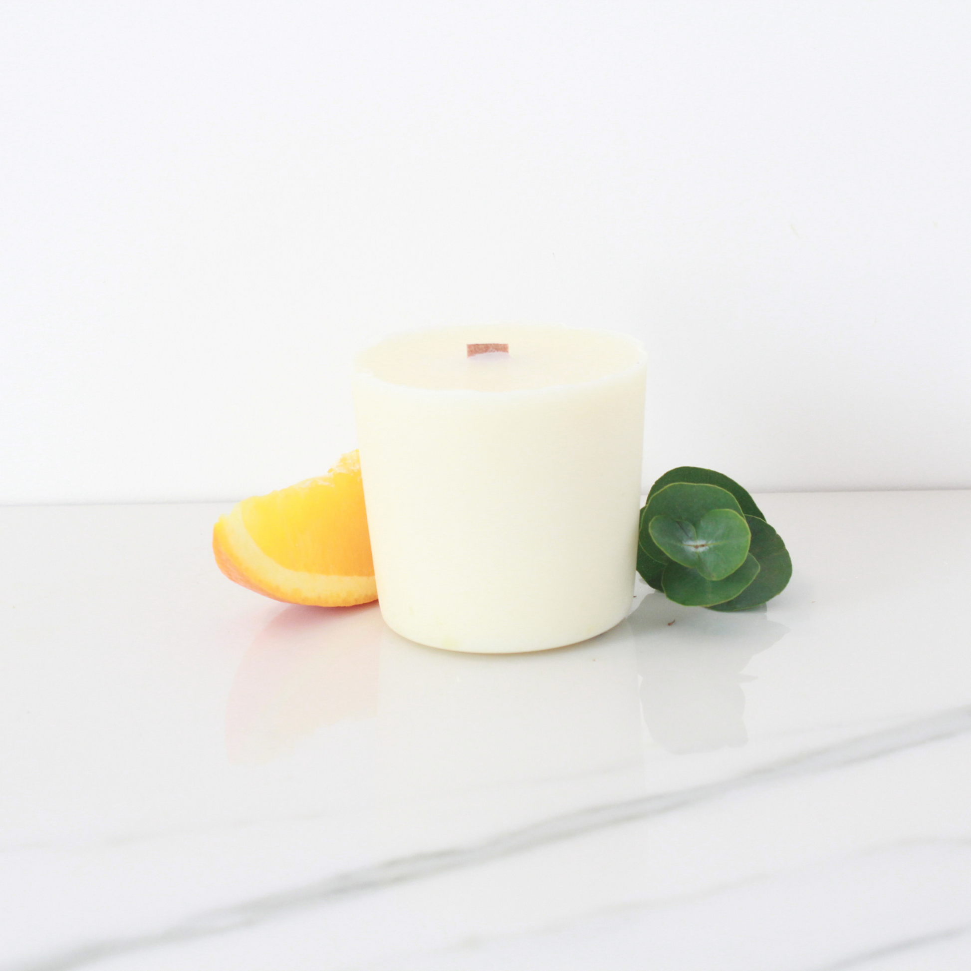 Clean Cotton Candle Refill with zesty citrus, delicate florals, and soft musk for a fresh, uplifting aroma – Hideaway Home Fragrances