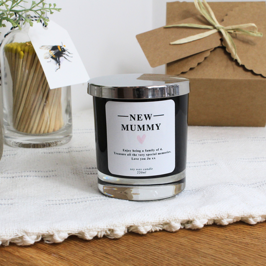 New Mummy personalised candle gift with delicate heart design and custom message – Hideaway Home Fragrances