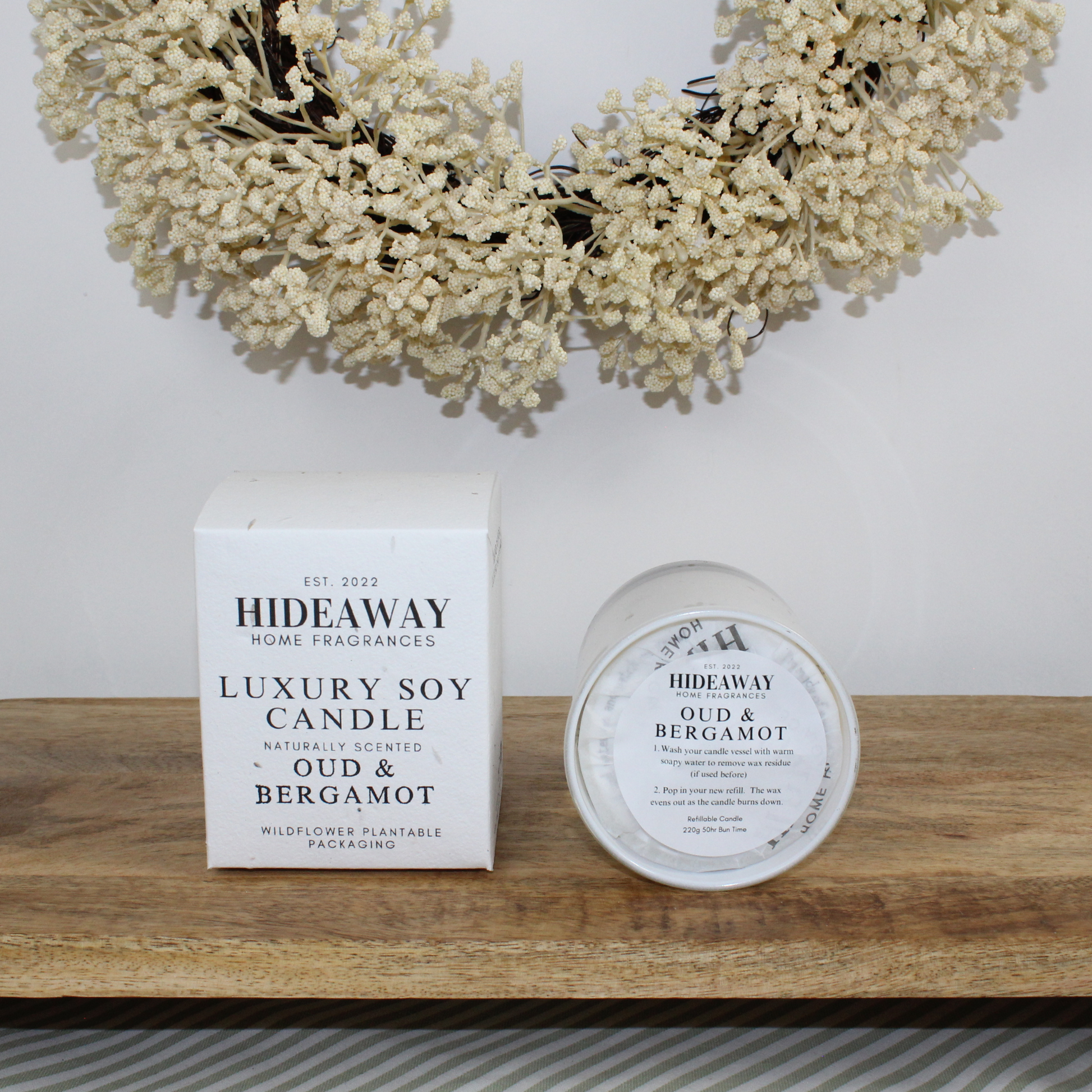 Refined soy wax candle in Oud & Bergamot with musk, cinnamon, and resinous oud fragrance – Hideaway Home Fragrances