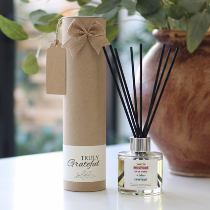 Personalised best friend thank you gift set featuring a luxury scented candle and matching reed diffuser – Hideaway Home Fragrances