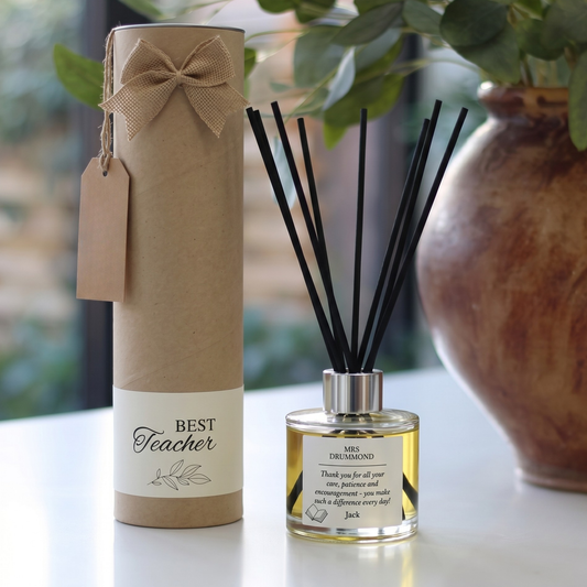 Personalised teacher appreciation gift set featuring a luxury scented candle and matching reed diffuser – Hideaway Home Fragrances