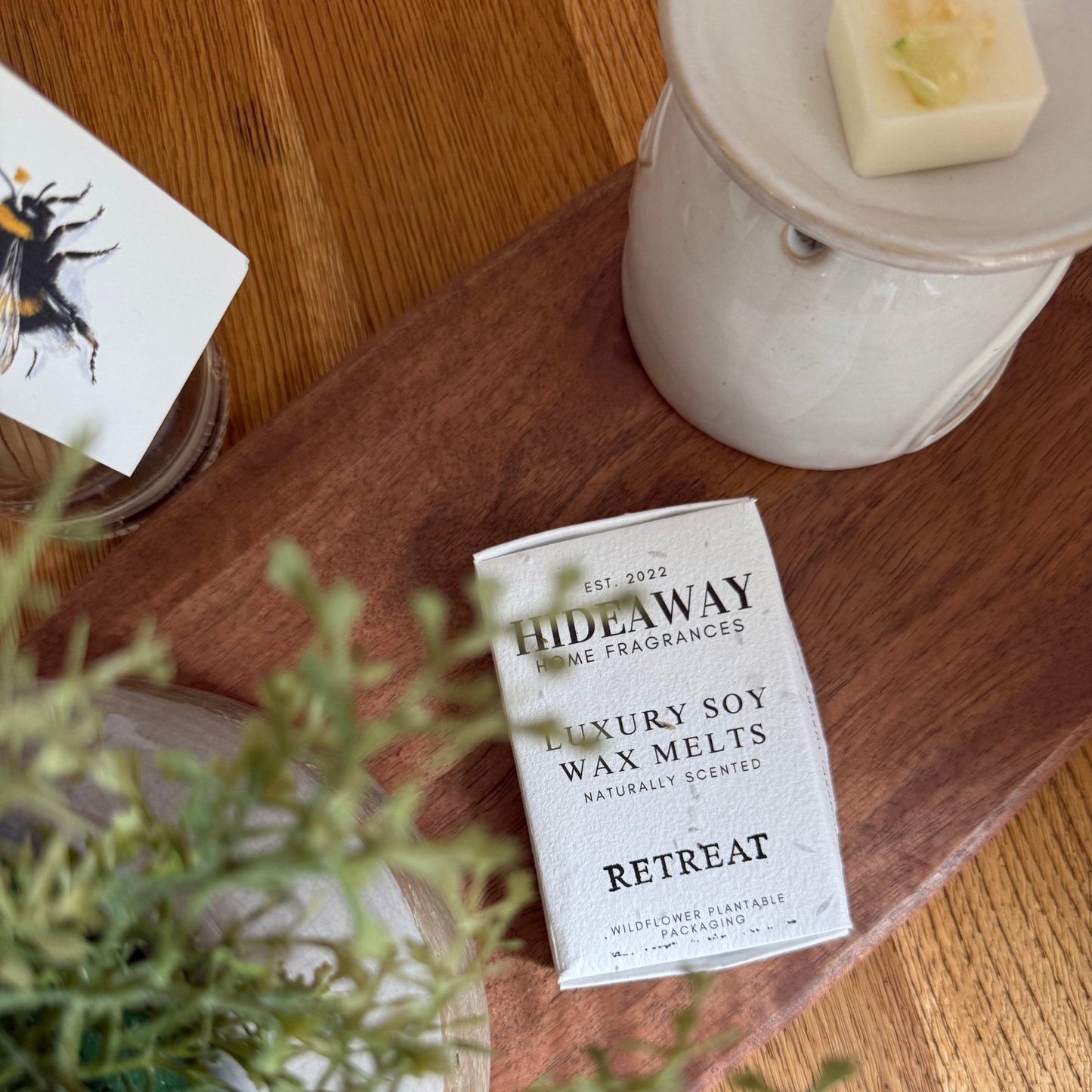 Six large Retreat soy wax melts with soft, floral, and restorative notes of clary sage, geranium, lavender, and neroli – Hideaway Home Fragrances
