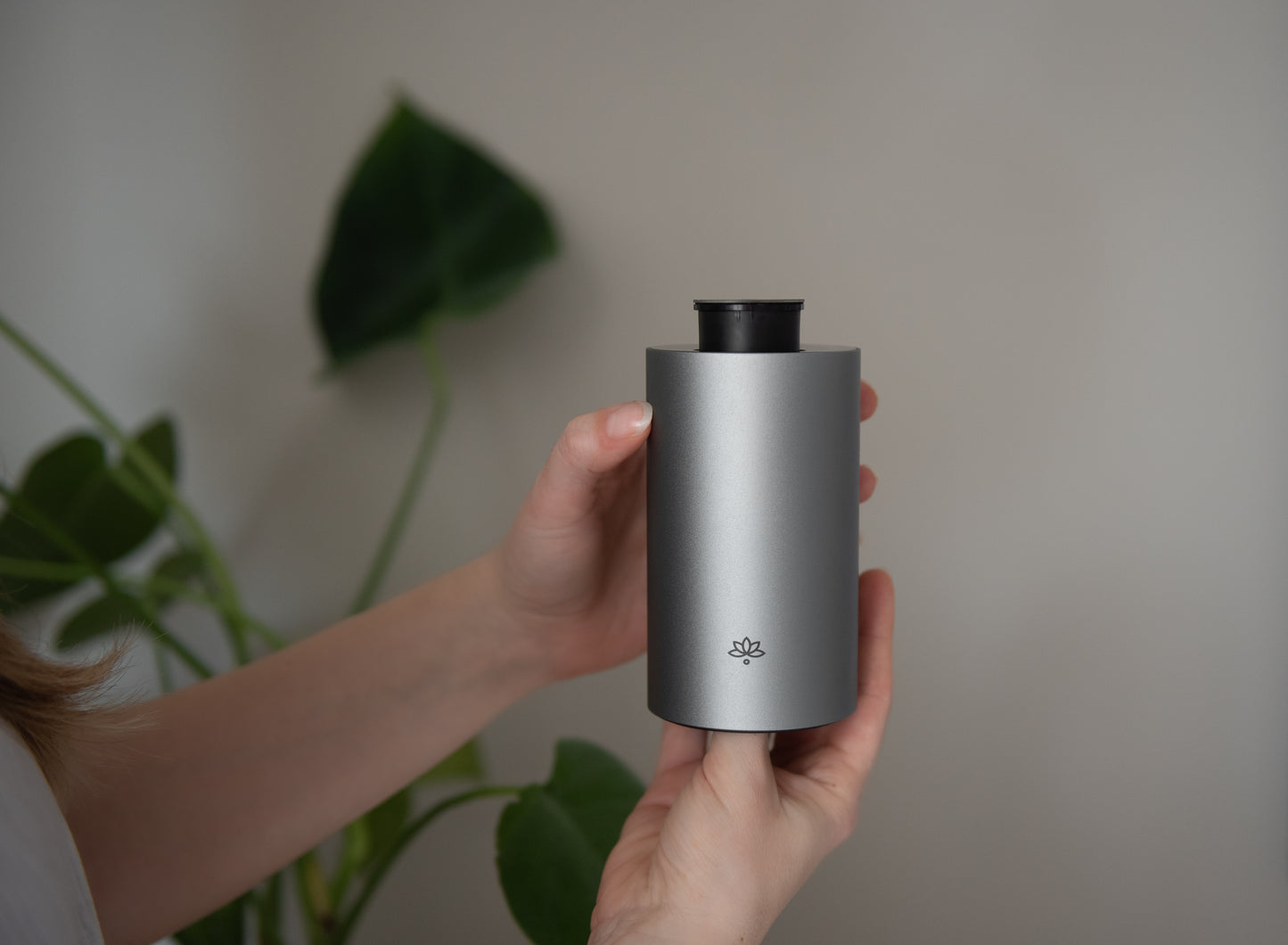 Create a serene space with the Rove Aroma Wellbeing Diffuser, a nano-mist atomiser for essential oils - Hideaway Home Fragrances