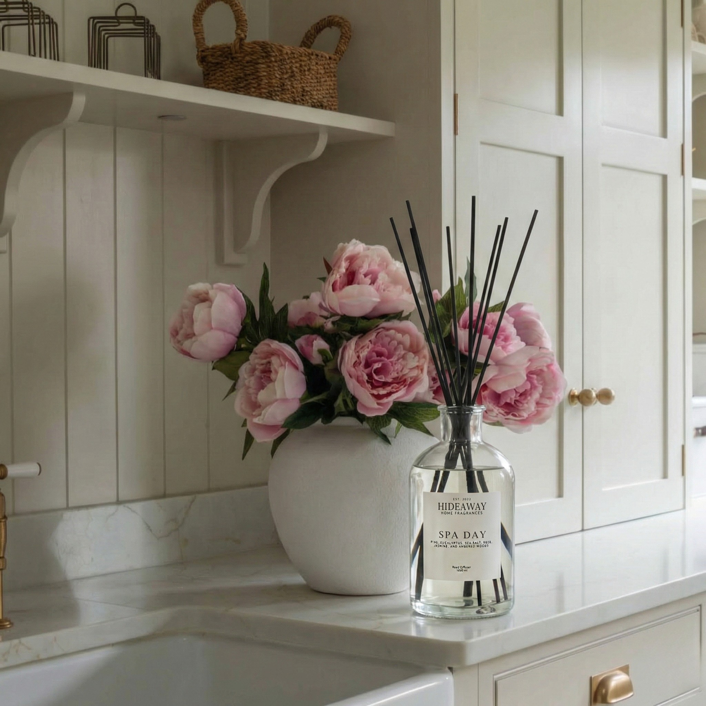 Extra large spa day reed diffuser 1000ml, clean calming scent for bathrooms and wellness rooms