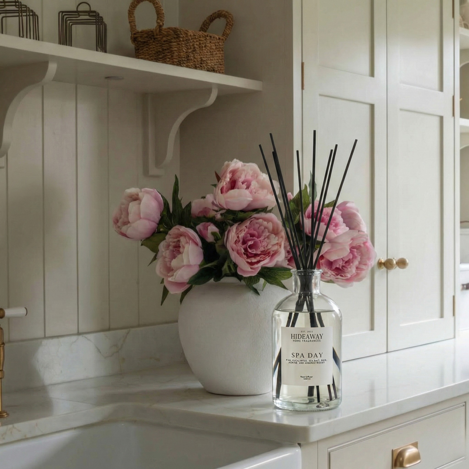 Extra large spa day reed diffuser 1000ml, clean calming scent for bathrooms and wellness rooms