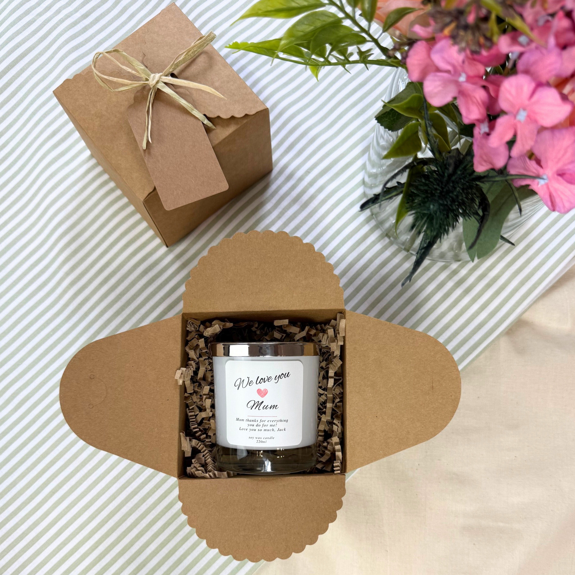 Beautiful personalised candle for mum to show appreciation and love – Hideaway Home Fragrances