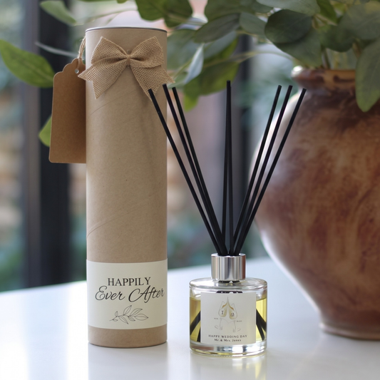 Luxury "Mr & Mrs" wedding day gift set featuring a personalised scented candle and matching reed diffuser – Hideaway Home Fragrances